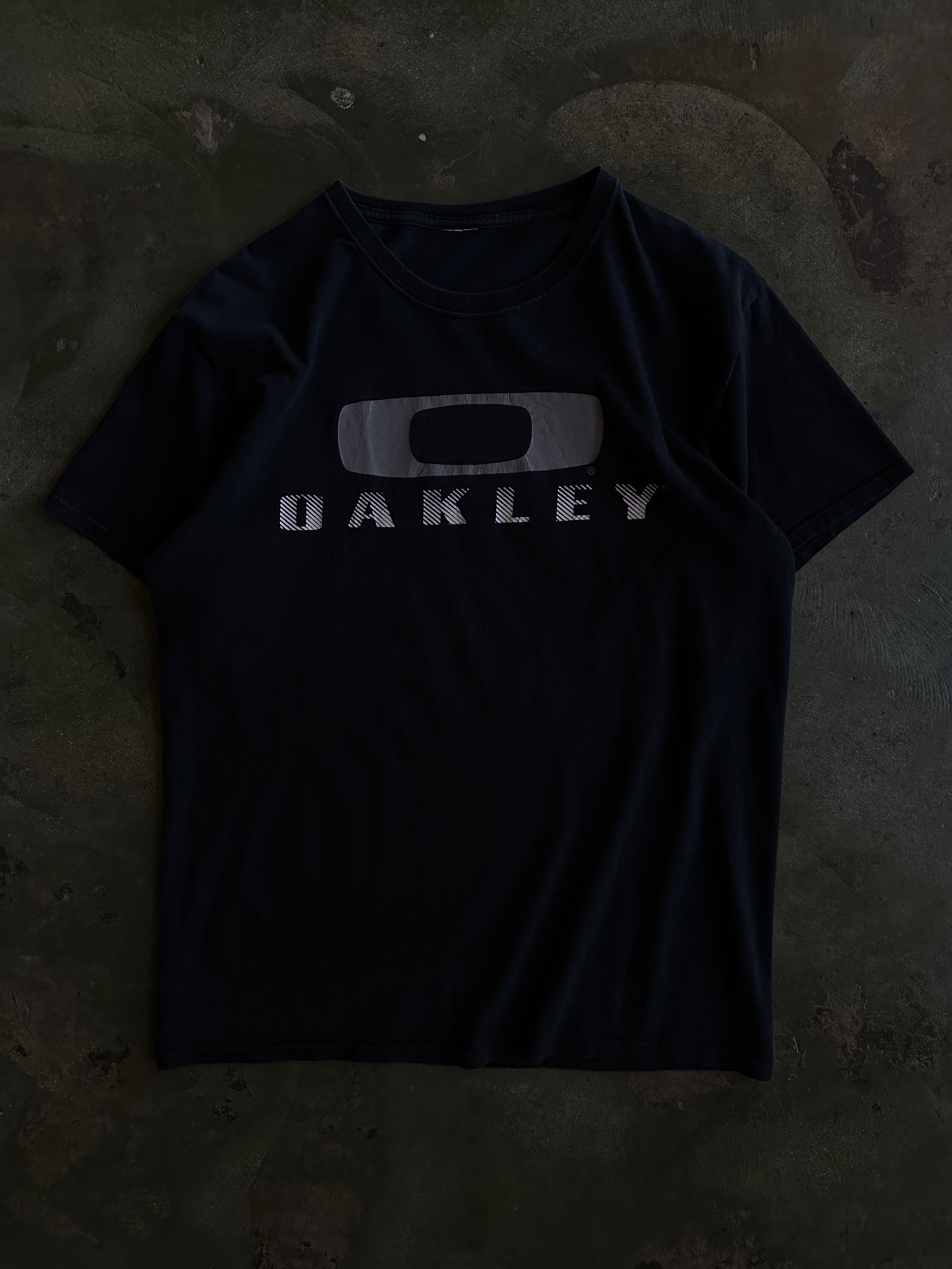 Vintage 00s Oakley T-Shirt (S) – Room On Fire